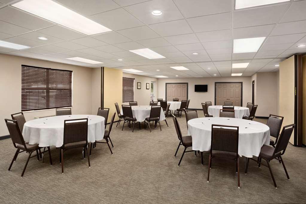 Country Inn & Suites By Radisson, Charlotte University Place, Nc Zařízení fotografie